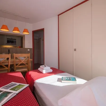 Sleeps 4 *